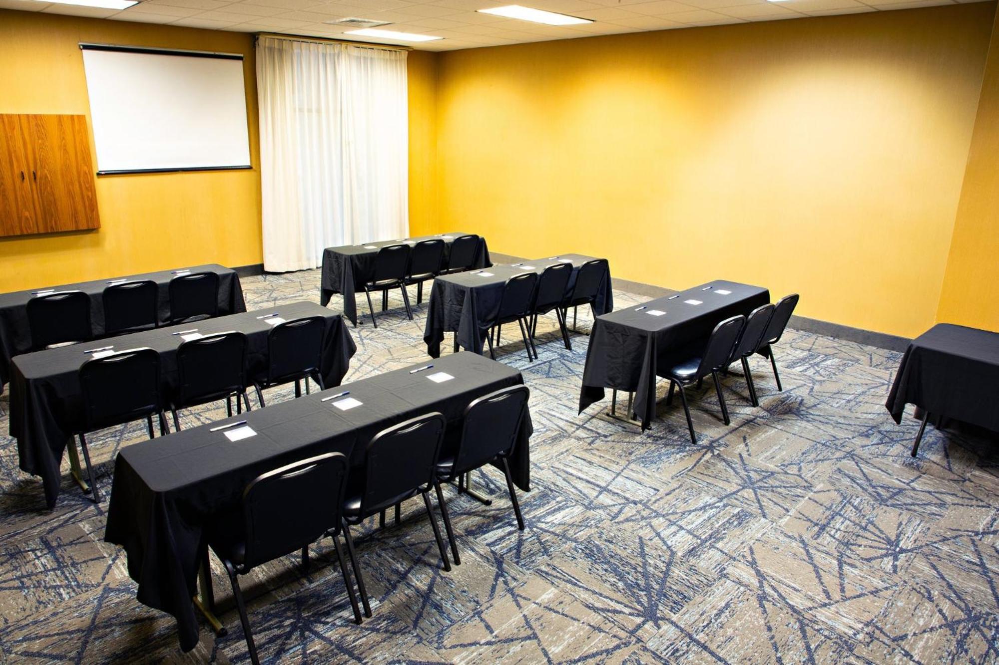 Holiday Inn Express & Suites Harrisburg West Mechanicsburg Extérieur photo